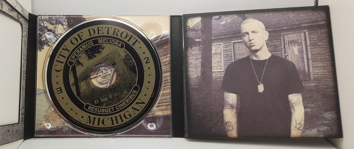 Eminem - The Marshall Mathers Lp 2 CD Set, Pre-owned, Very Good