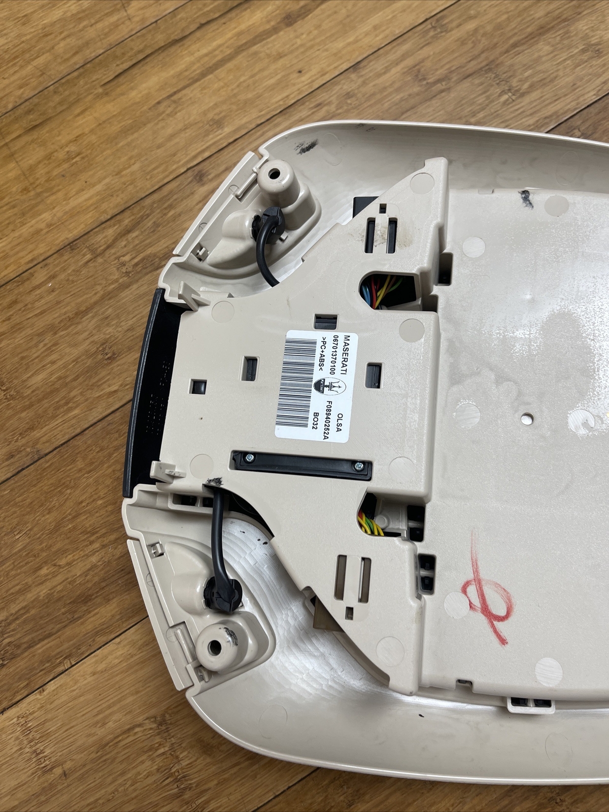 2017-2022 Maserati Levante Front Roof Overhead Console Reading Dome Light OEM