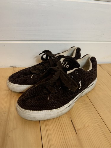 brown fila trainers