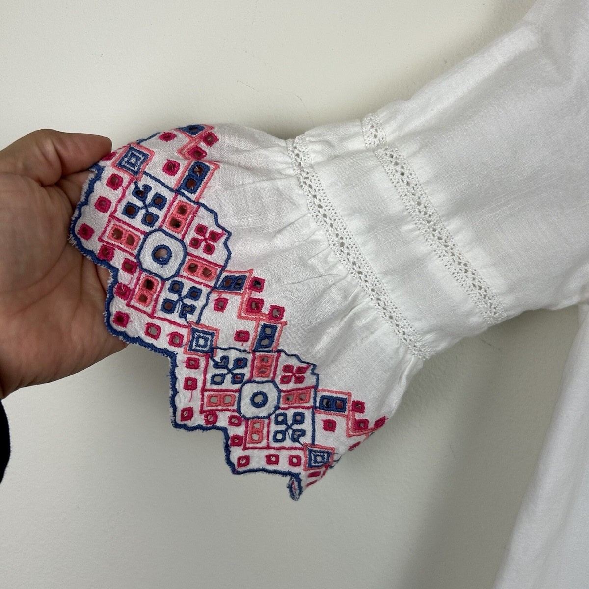 sachin and babi light blue dress Vineyard Vines White Pink Embroidered Linen Cotton Shift Dress Size 0 main image 0