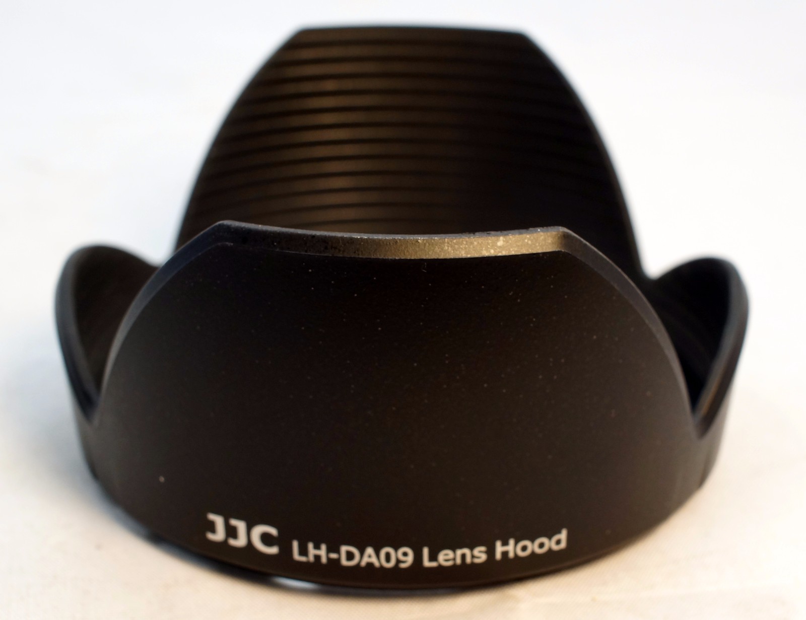 DA09 LENS HOOD FOR TAMRON 1750mm 2.8 DiII 2875mm 2.8 LD XR 67mm rim