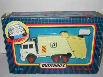MATCHBOX SUPER KINGS K-133 IVECO REFUSE TRUCK MINT/BOXED MIB