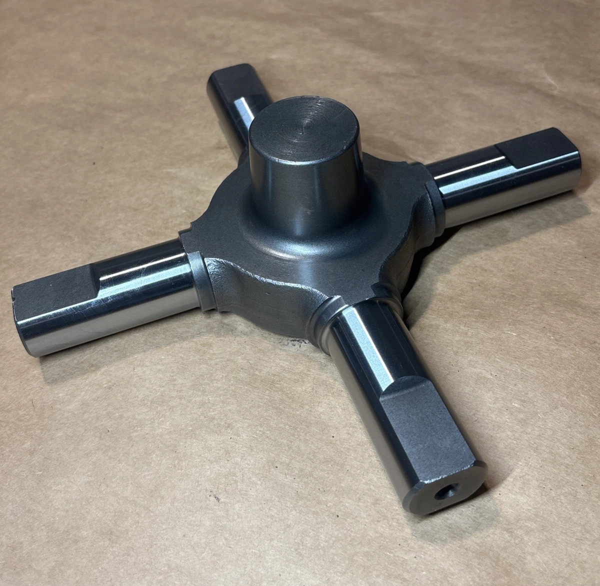 CAT 361-7765: Oscillating Axle Differential Spider photo 2