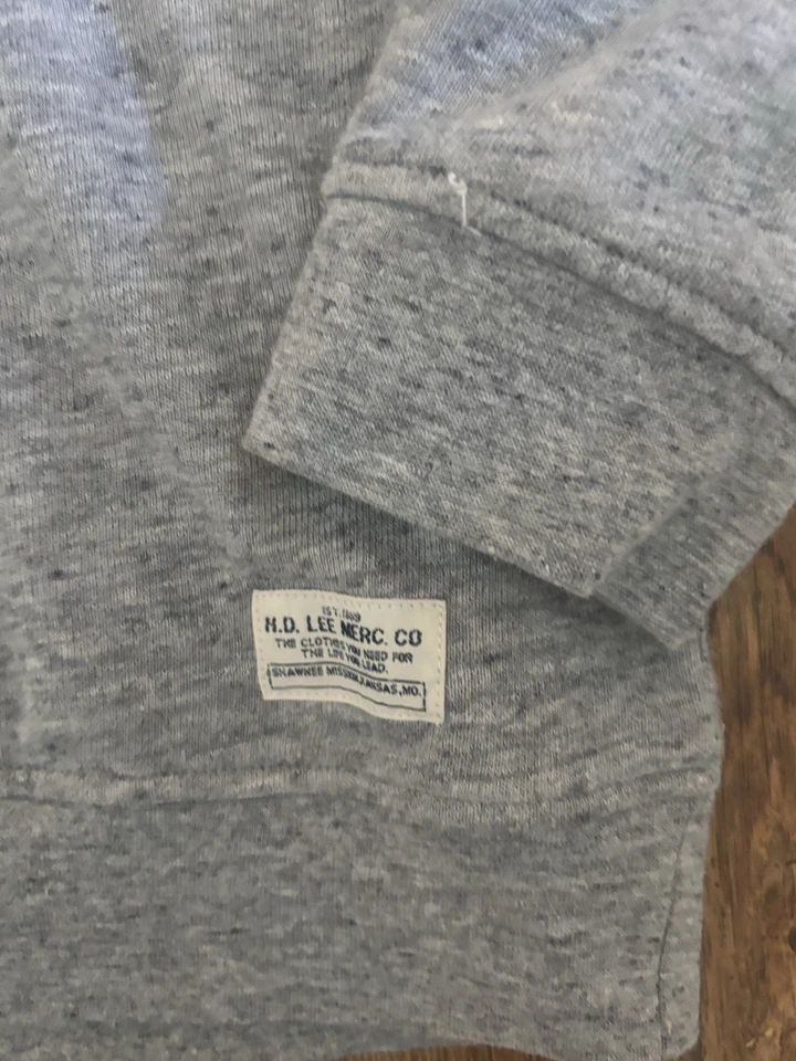 Mens Lee Sweatshirt Size M Grey Pullover Excellent Condition - Image 4 of 4