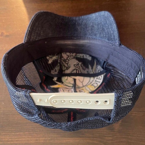 Vintage Y2K 2000s Ed Hardy “Love Dies Hard” Rhinestone Trucker Hat - Picture 6 of 8