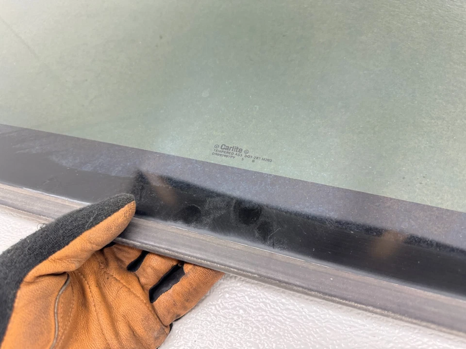 Teto solar vidro fabricante de equipamento original 2001-2014 Ford F150 e 1998-2014 Lincoln Navigator - Imagem 4 de 4