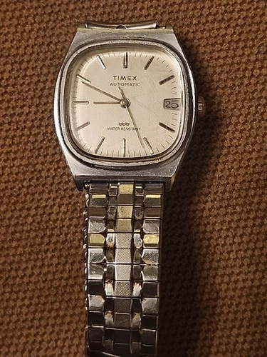 Vintage Men’s Timex Automatic Wristwatch Complete Runs Great.