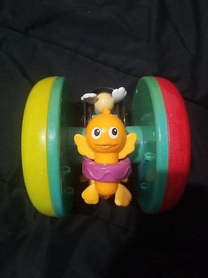 Playskool ''Chase N Crawl'' Rolling Busy Basics Rattle Duckies Toy (6 months+)