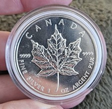 2009 Canadian Maple Leaf - 1oz .9999 Fine Silver Coin - BU In Capsule
