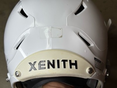 Xenith Epic Medium 2019 Youth Football Helmet With Chin Strap