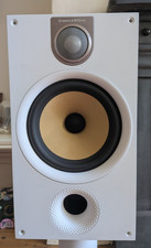 B&W 685 S2 Standmount Speakers - White, immaculate condition. Stands seperate.