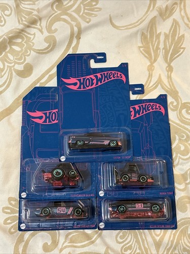 Hot Wheels 54th Anniversary Nitro Tailgater - Pearl & Chrome Series Chase Car