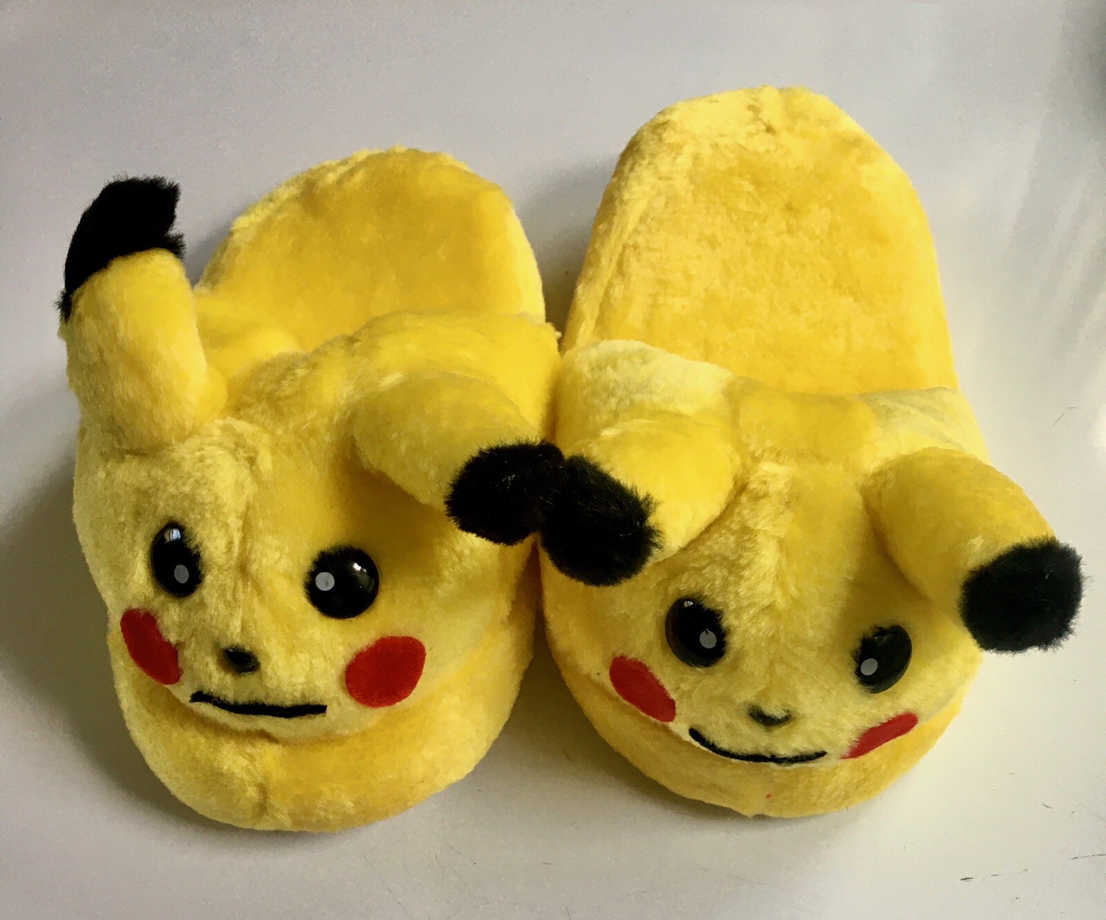 PANTOFOLA D’ORO Vintage Unofficial Pokémon Pikachu Kids Plush Slippers Size 3 4