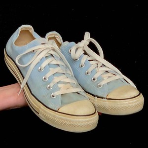 chuck taylor shoes blue