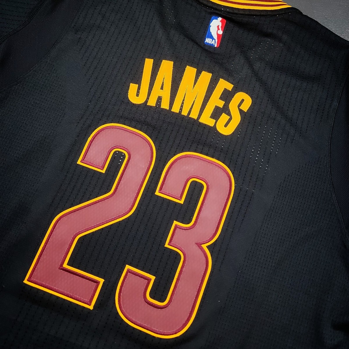 lebron cavs sleeved jersey