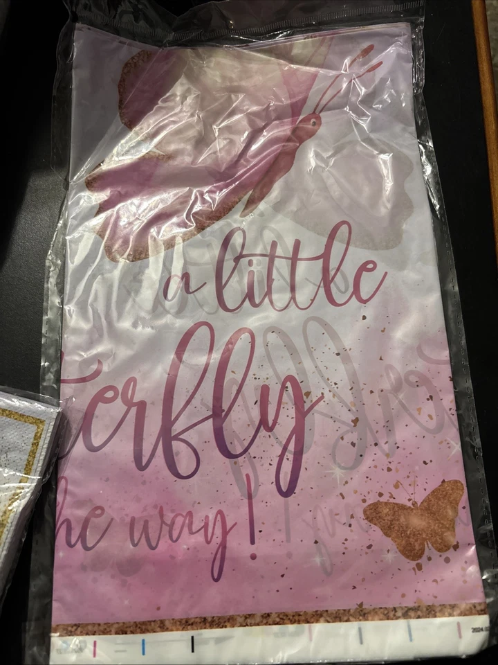 Decoraciones Mariposa Baby Shower - Una pequeña mariposa está en camino.Juego de 20 Foto 3 de 4