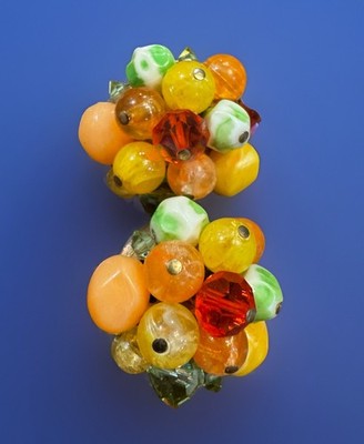 LAGUNA Signed  Fruit Salad  Style Plastic Lucite Beads Clip Earrings Vintage