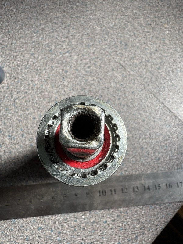 Shimano Vintage Bottom Bracket very good condition 113mm axle square taper