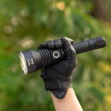 Weltool W5R Pro  920 Lumen LEP Flashlight with 2.1 Million Candela 1.8 mile Beam