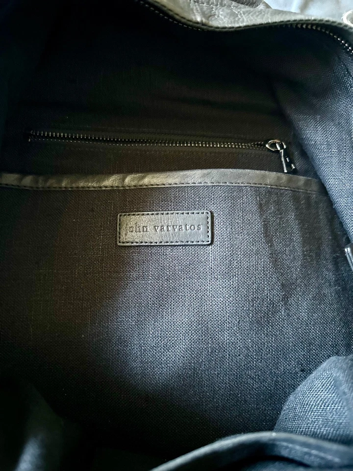 John Varvatos ⭐️ Mochila Hombre Cuero Negro Excelente Estado Foto 2 de 4