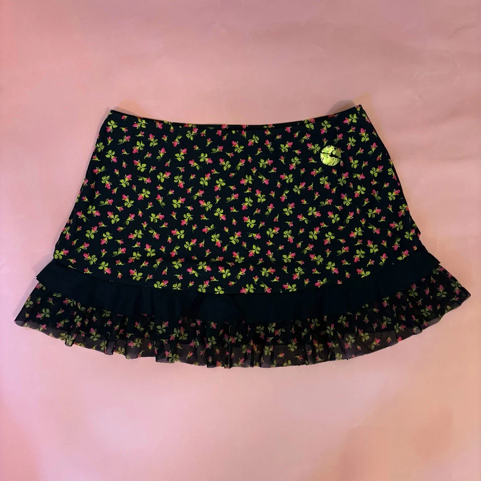 Betsey Johnson Black & Pink Rosebud Floral Mini Skirt / Swimsuit Cover Size M-L - Image 3 of 4