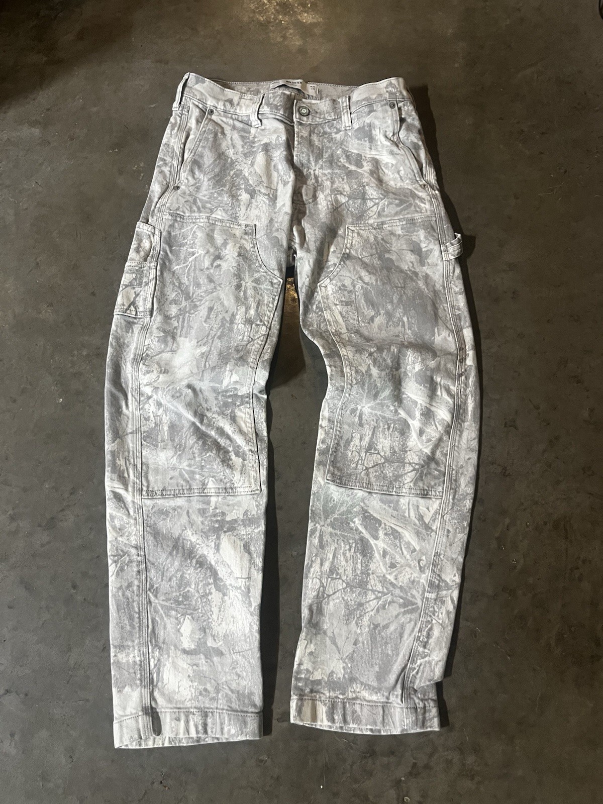 White Camouflage Cargo Pants with Hammer Loop - Size 29x32