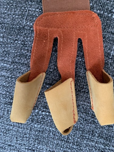Archery Shooting Gloves 3 Finger Leather  - Picture 2 of 3