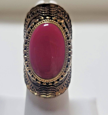 Gold Tone Pink Glass Cocktail Ring Size 5 Oval Cabochon Statement Jewelry
