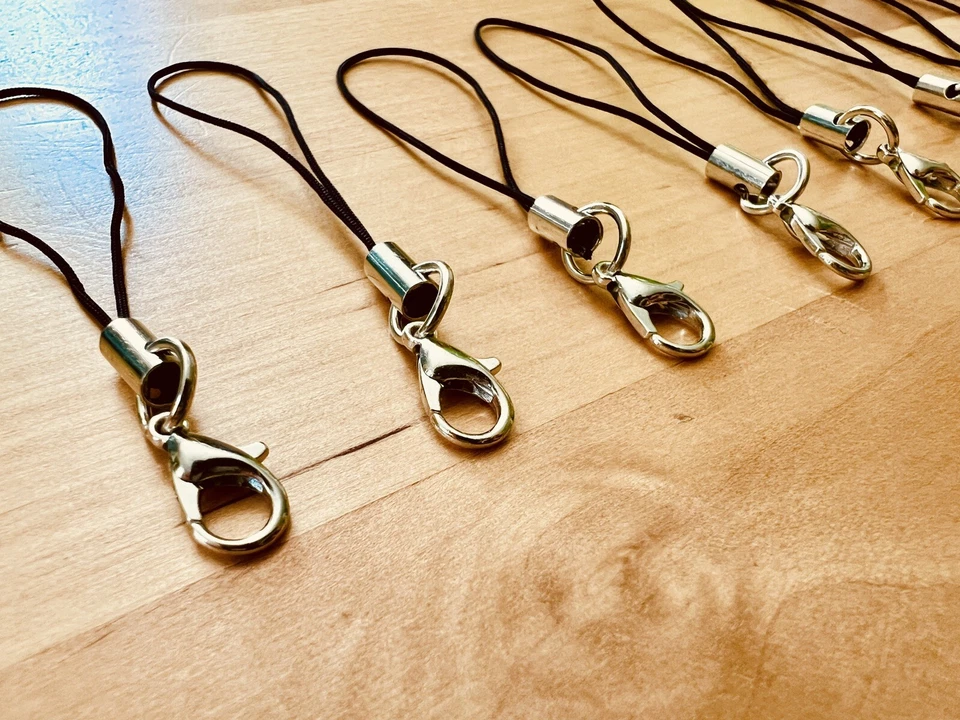 6 x Handy Anhänger mit Karabinerhaken in Schwarz Silber Anhänger Karabiner NEU - Bild 2 von 4