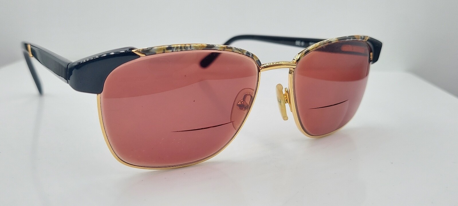 Vintage Beverly Johnson BE-9 Black Gold Oval Sung… - image 1