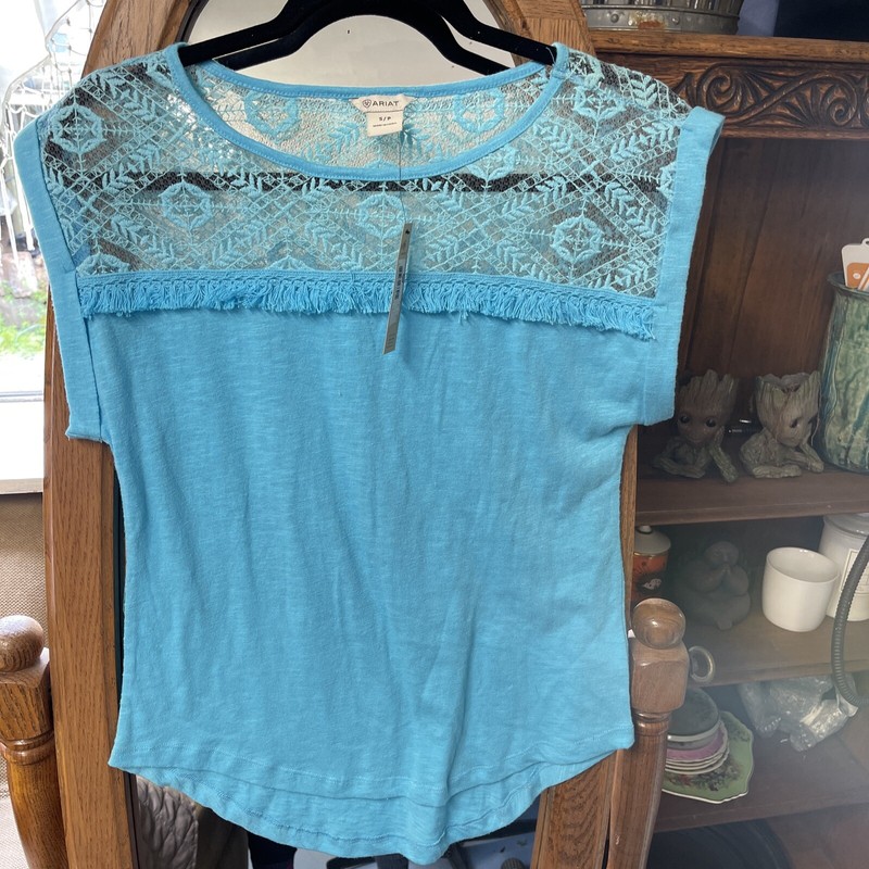 Ariat women’s small blue lace fringe sleeveless top Petite