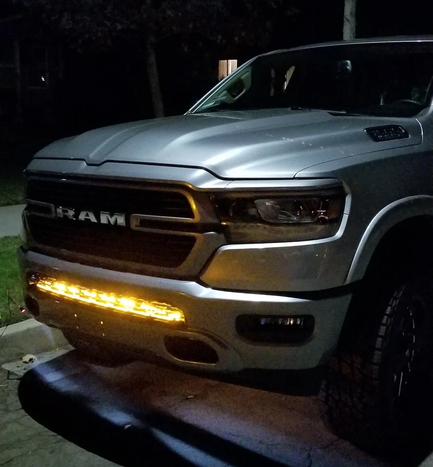 2019 2020 2021 RAM 1500 M&R KIT DE LUZ LED DOBLE 40" - 2 barras de luz Foto 4 de 4