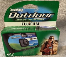 SEALED Fujifilm QuickSnap Outdoor 1000 Disposable 35mm Film Camera - Exp. 8/2011