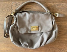 Preowned - MARC JACOBS Classic Q Lil Ukita - Womens Handbag PURSE - TAUPE Pebble