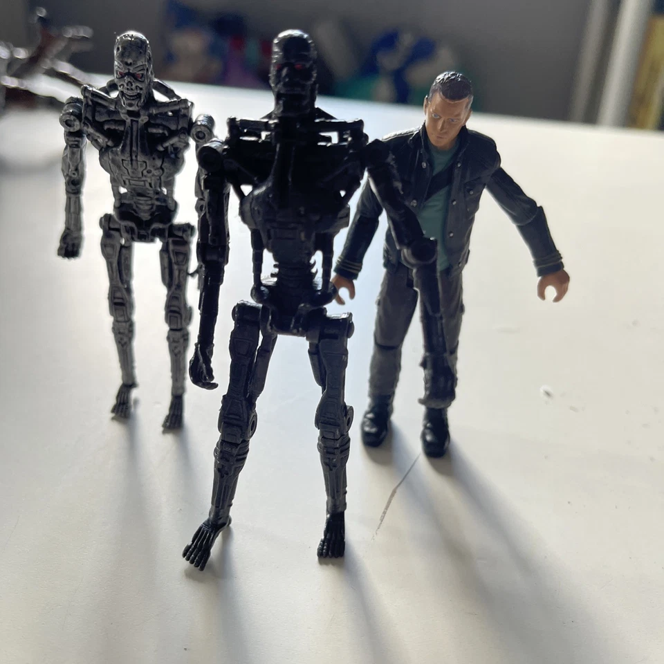 Terminator Salvation Action Figures Lot Of 3 Playmates 2009 4 Inch - Image 3 of 4