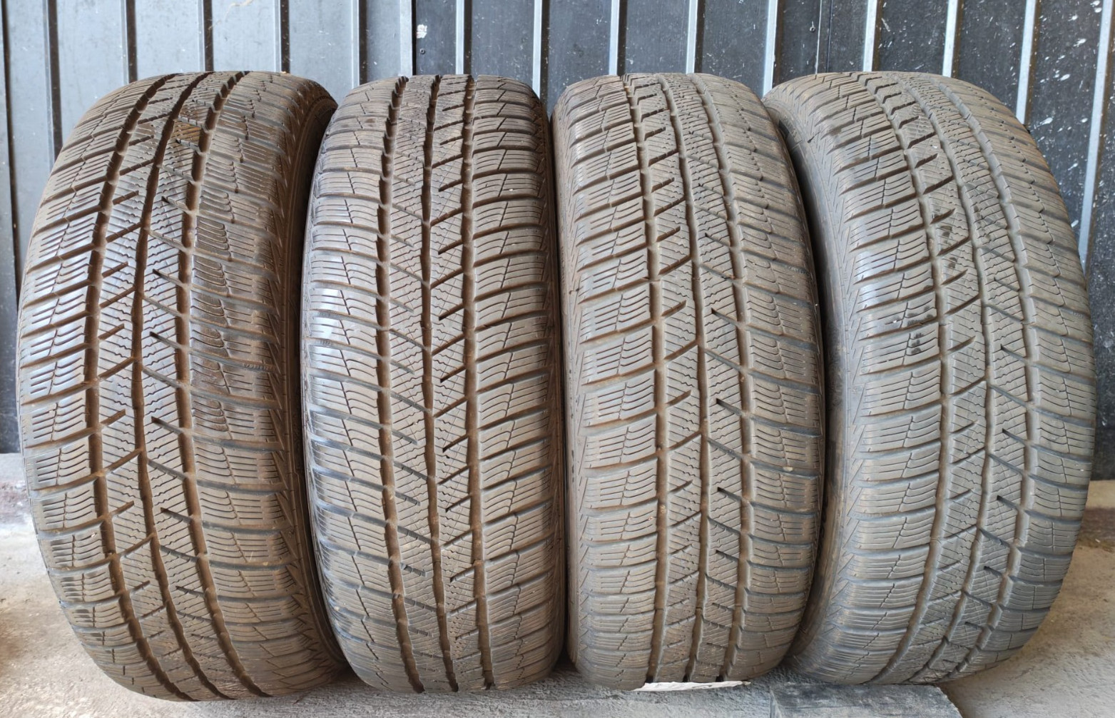 4 PNEUMATICI INVERNALI 205/55 16 91H BARUM POLARIS 5 DOT3523 MM7,1/6,7