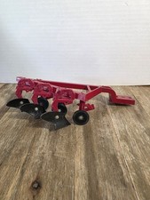 Cultivador de arado de disco Ertl de colección rojo Dyersville, Iowa, EE. UU.
