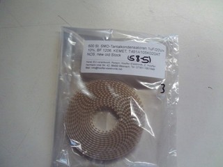 600 Stück SMD Tantalkondensatoren 1uF/20V= 10% BF 1206 KEMET NOS (X 58 5)