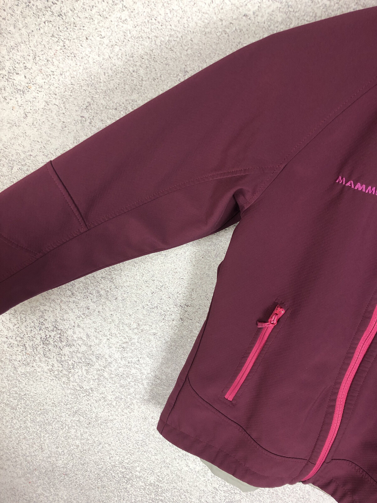 Woman’s Mammut Softshell Jacket Softech Outdoor S… - image 5