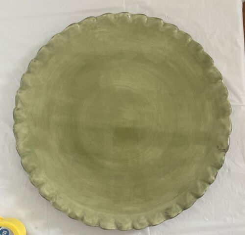 Laurie Gates Green Slightly Raised Serving Platter / Tray, 14”, Scalloped Edge