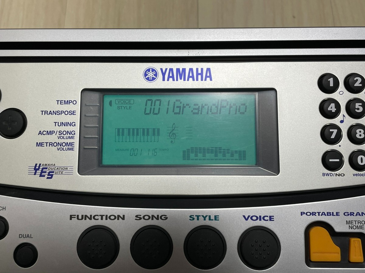 Yamaha PSR-340 Portatone Electronic Keyboard with Music Yamaha PSR-340 Portatone Electronic Keyboard with Music