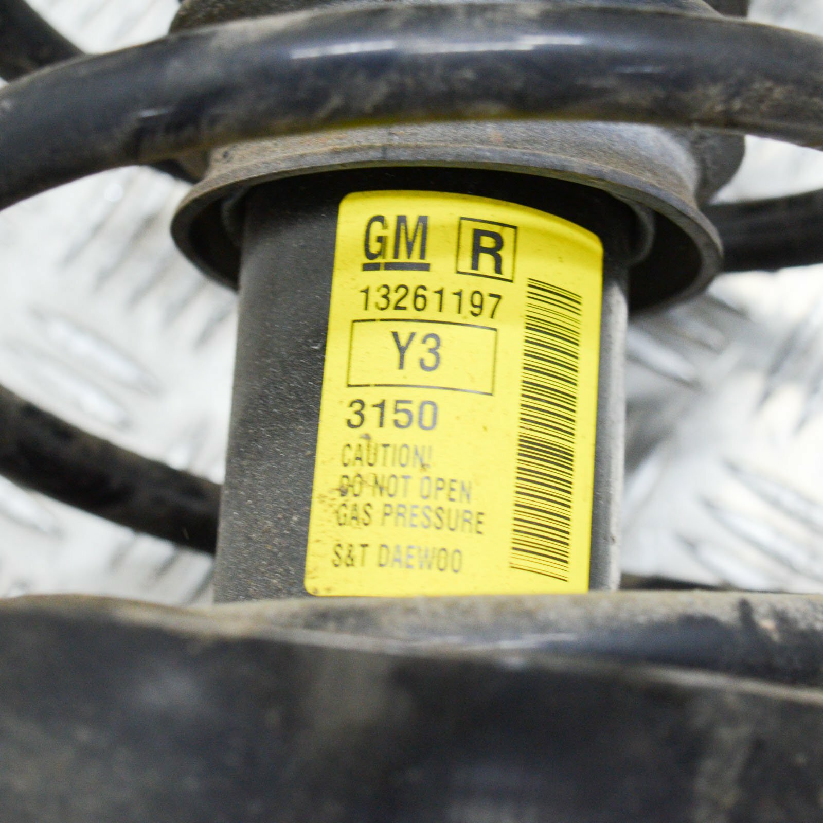 Chevrolet Orlando J309 Front Right Shock Absorber 13261197 1.8 