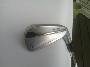 Fer TaylorMade P790 N°7 - Main Gauche, Flex Régulier Acier, état AAA (occasion)