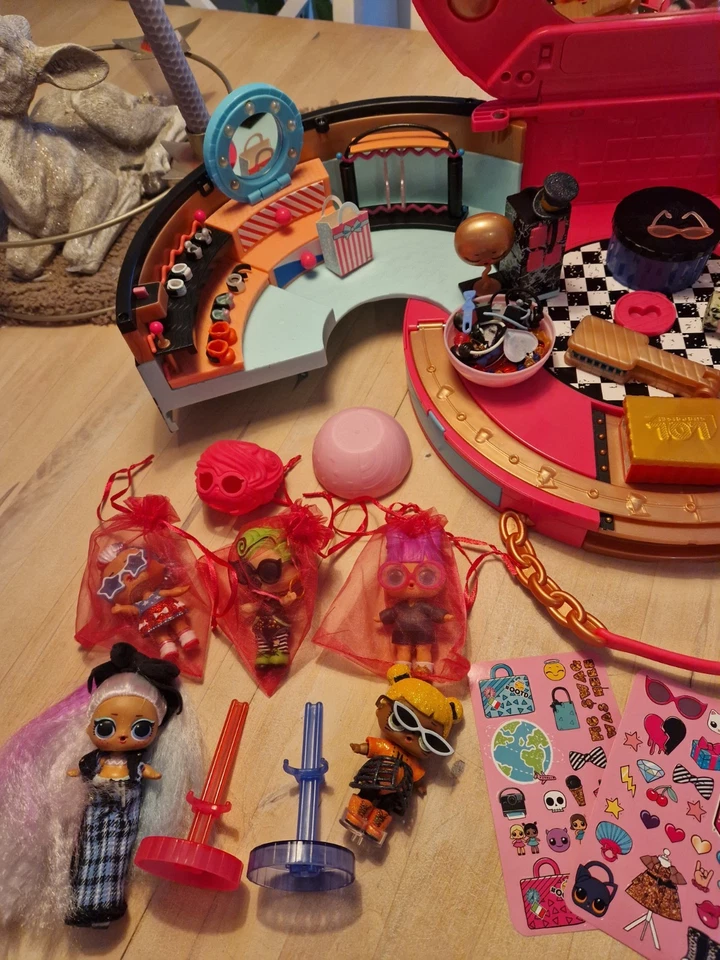 LOL Surprise Friseursalon mit Zubehör - Puppen mit Hohen Schuhen - Bild 4 von 4