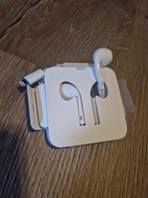 Kopfhörer Headset von Apple mit Kabel und 8 Pins Anschluß