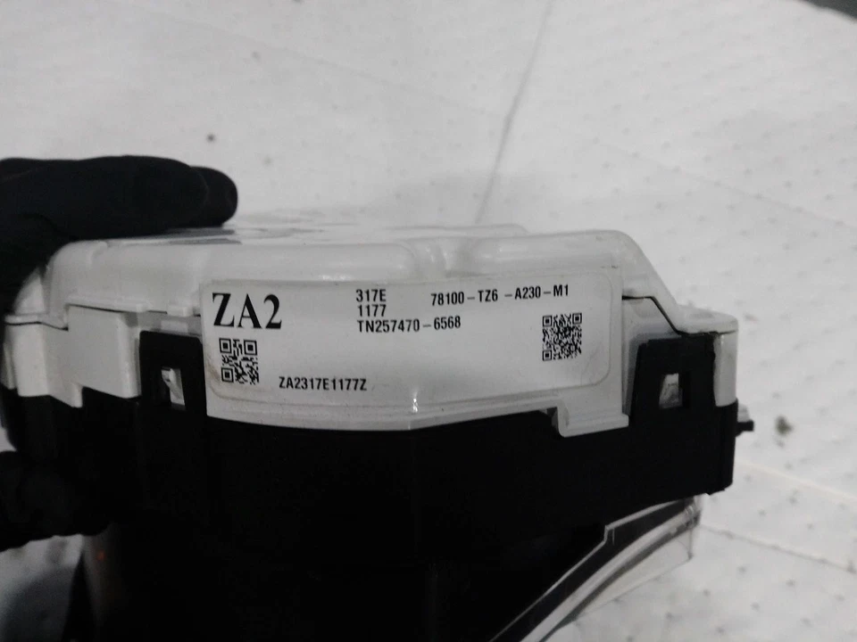 2015 Acura MDX Speedometer Gauge OEM Silver 182K Miles NJ25-22262-556981 - Image 2 of 4