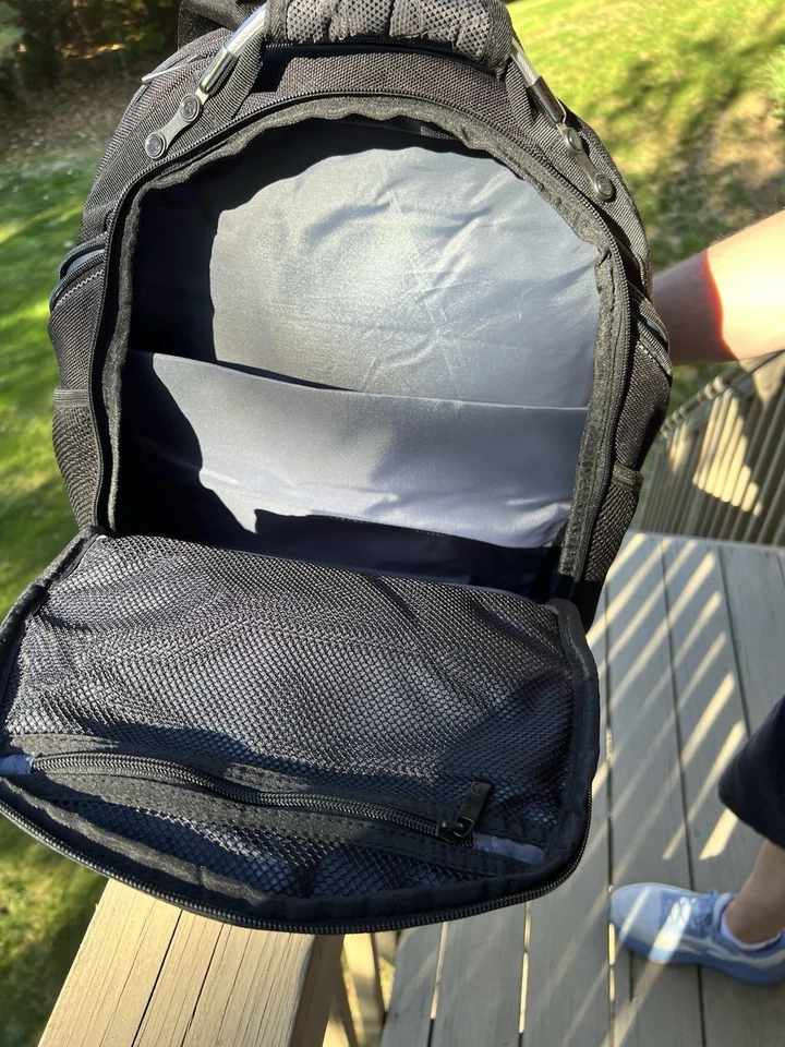 SwissGear - Synergy Backpack for 16" Laptop - Black/Gray Office School  - Image 4 of 4