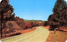 Luray VA Virginia Valley Farm Shenandoah Valley Blue Ridge Hwy Vtg Postcard E9