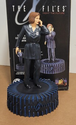 X-Files Agent Dana Scully Full Size Statue Maquette Mulder Dark