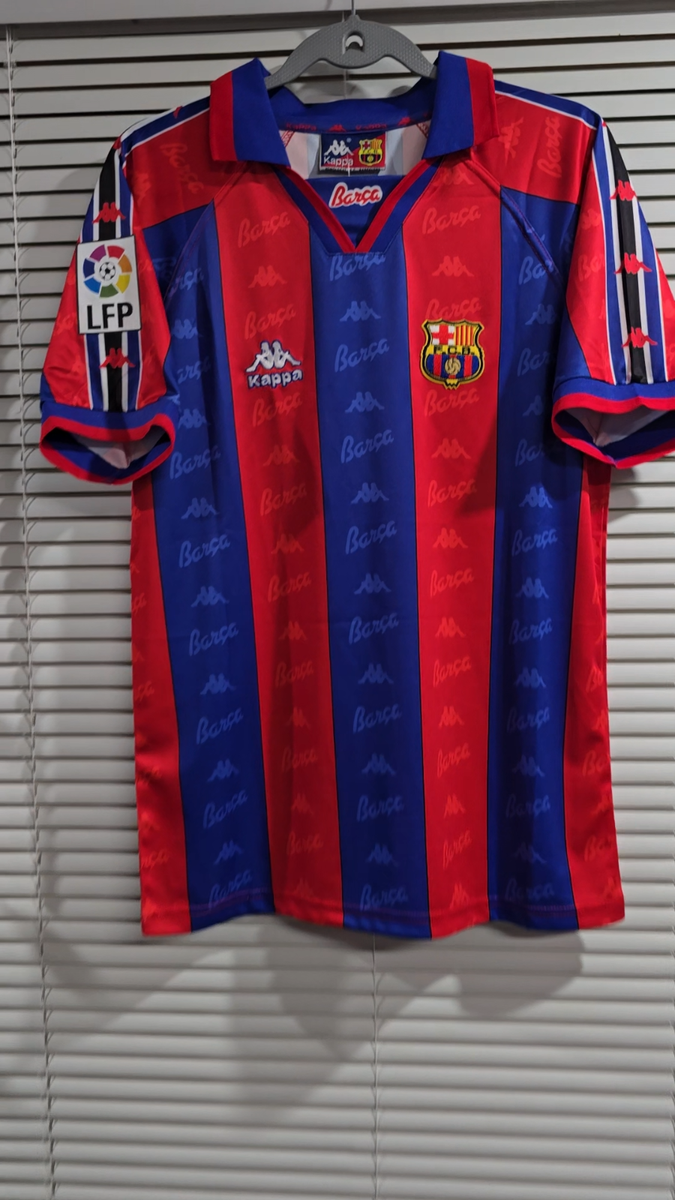 Barcelona FC Home 95/96 - Retro - Soccer - HAGI # 11 - Large Barcelona FC Home 95/96 - Retro - Soccer - HAGI # 11 - Large